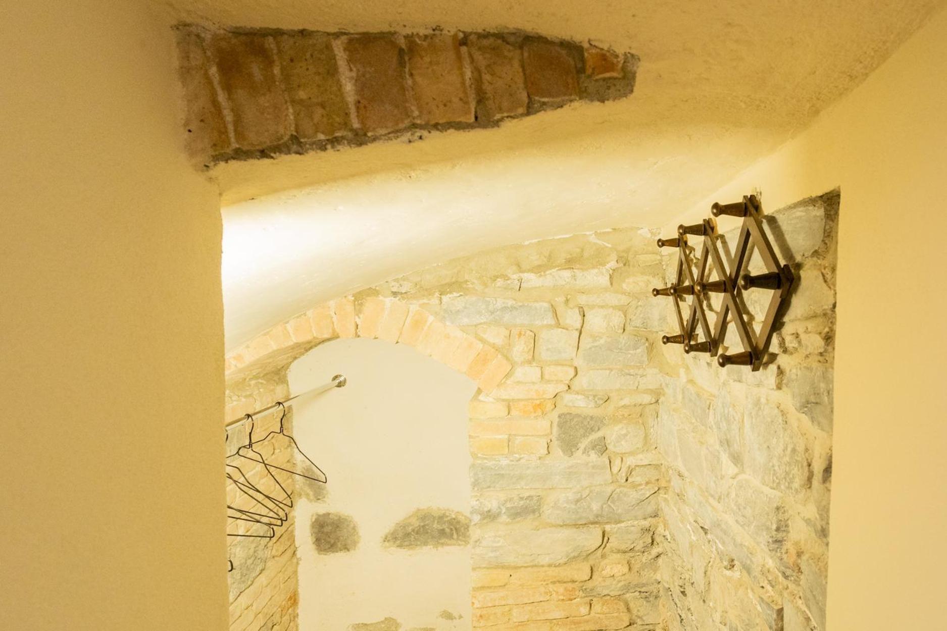 Romantic Escape City Centre With Jacuzzi & Parking By Rent All Como Exterior foto
