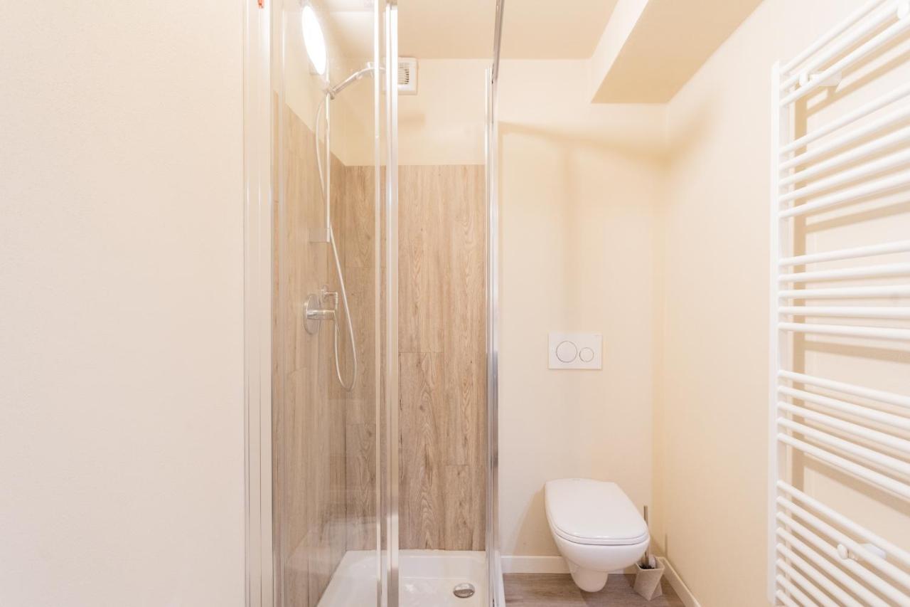Romantic Escape City Centre With Jacuzzi & Parking By Rent All Como Exterior foto